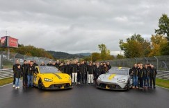 最新消息：小米SU7 Ultra原型车正在纽北赛道刷圈