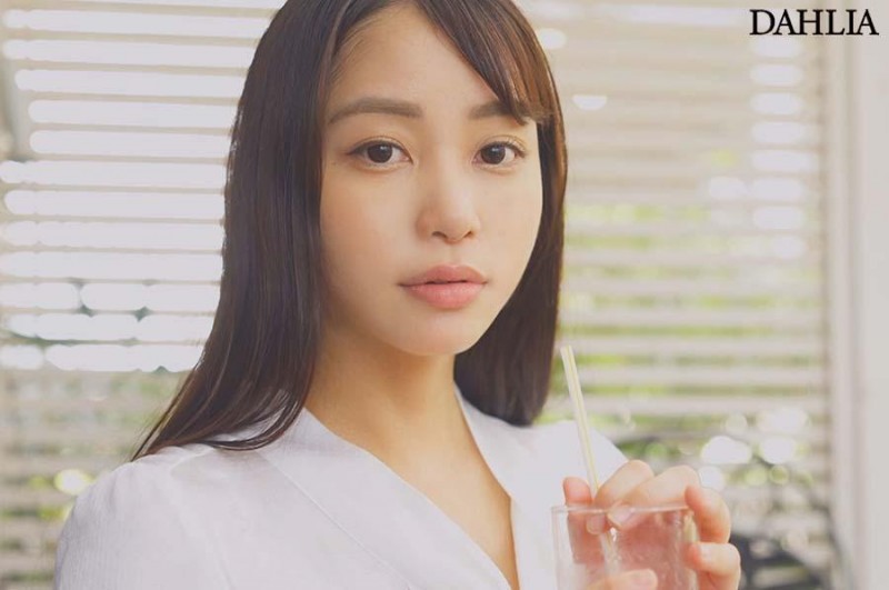 西園寺うた(西园寺歌)出道作品DLDSS-255发布!167公分G罩杯!超魔鬼Body的现役女教师被森林原人抠到出水!