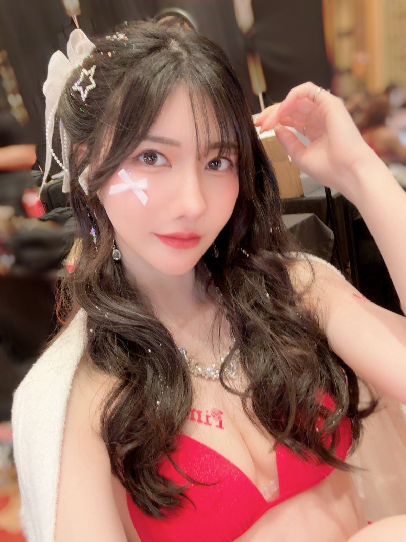 7月中就没拍片了!藍芽みずき(蓝芽瑞季)自爆和事务所有金钱纠纷!