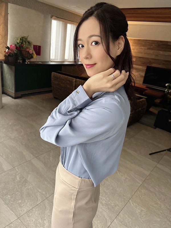 最新推荐！资产破百万美金美女企业家「岬光」精选作品介绍……