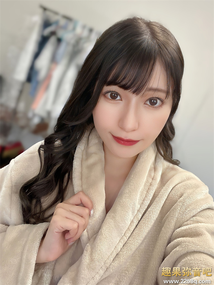 后三上时代第一艺能人! 楠爱里纱(楠エリサ)出道作全攻略!