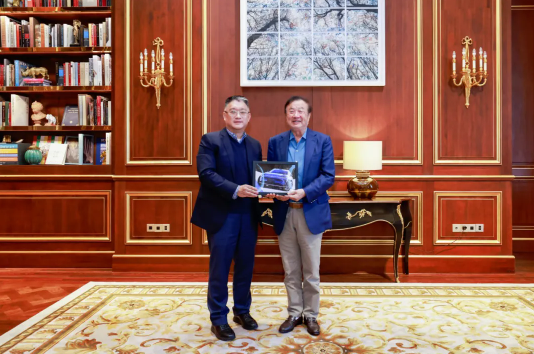 上汽集团总裁贾健旭拜访华为任正非 共商合作深化