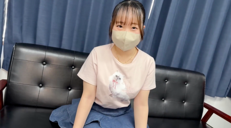 那位娇小可爱的F杯肉感萝莉早就下马了！