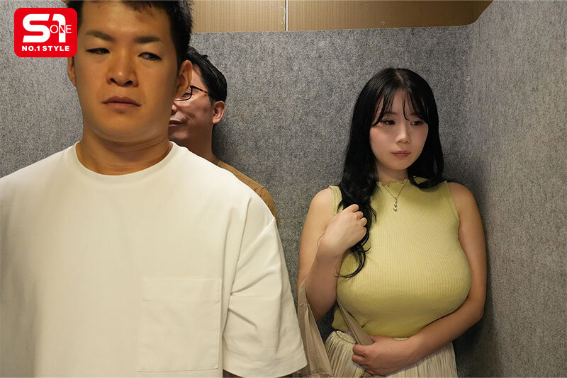 南羽琉(SNOS-135) 「巨乳人妻」兼差风俗娘,老公不在就是邻居的干到饱玩偶