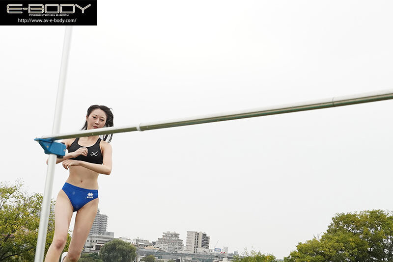 清水优爱(EBWH-334) 「9头身跳高好手」火辣下海，「超凶巨乳曲线」亮点满满！