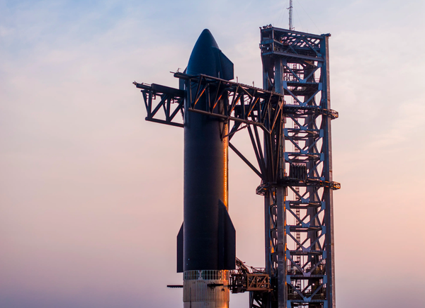 星舰 史上最大IPO即将诞生 SpaceX要带飞摇摇欲坠的美股?