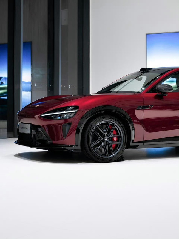 小米YU7 GT 小米YU7 GT终端销售揭秘:年轻人当“大玩具”买